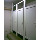 Перегородки с дверями в туалетные кабинки